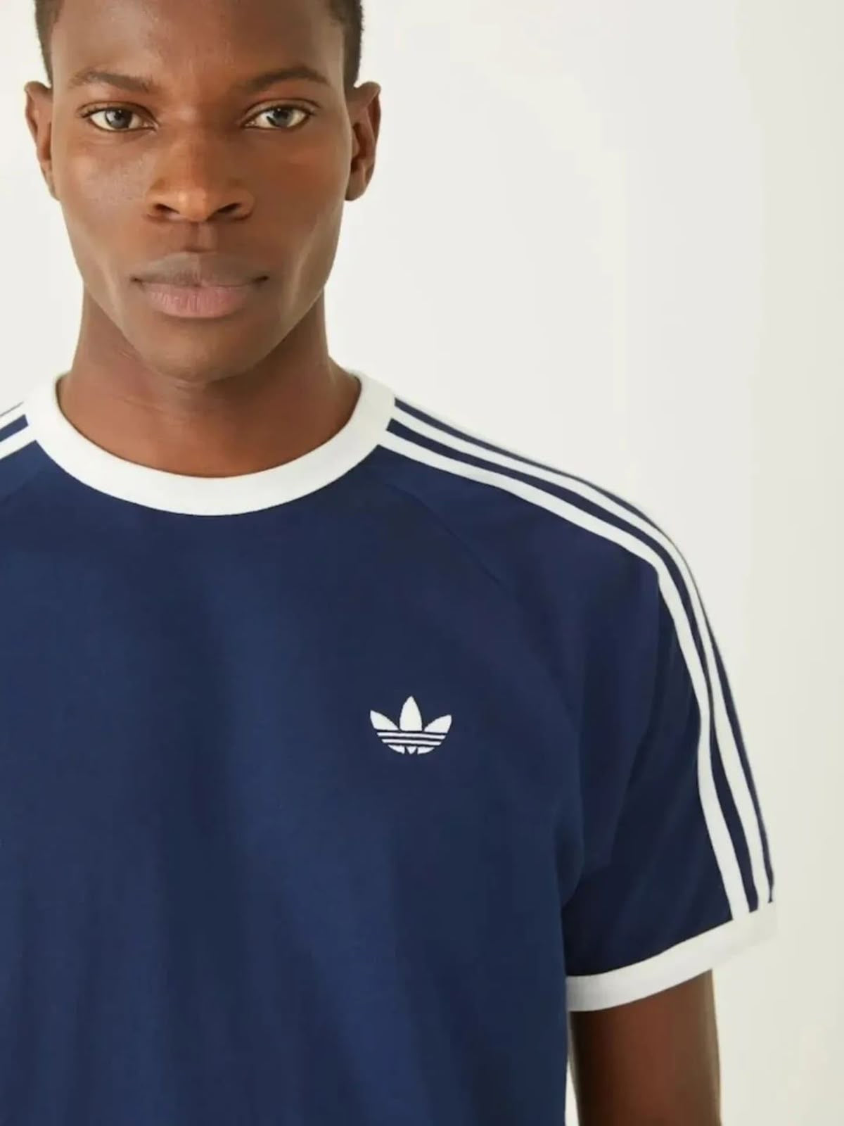 T-Shirt adidas Regular Fit – navy