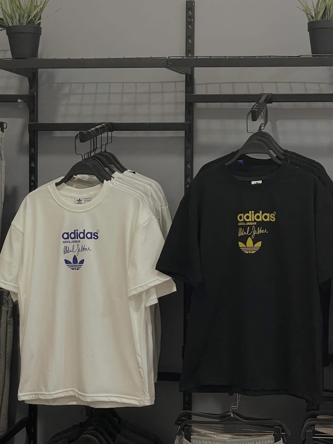 T-shirt Adidas Oversized Mirror – white