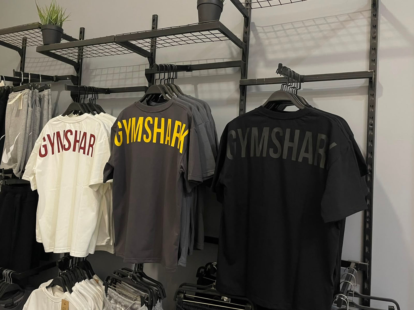 Gymshark Oversized T-Shirt – Dark Grey / yellow