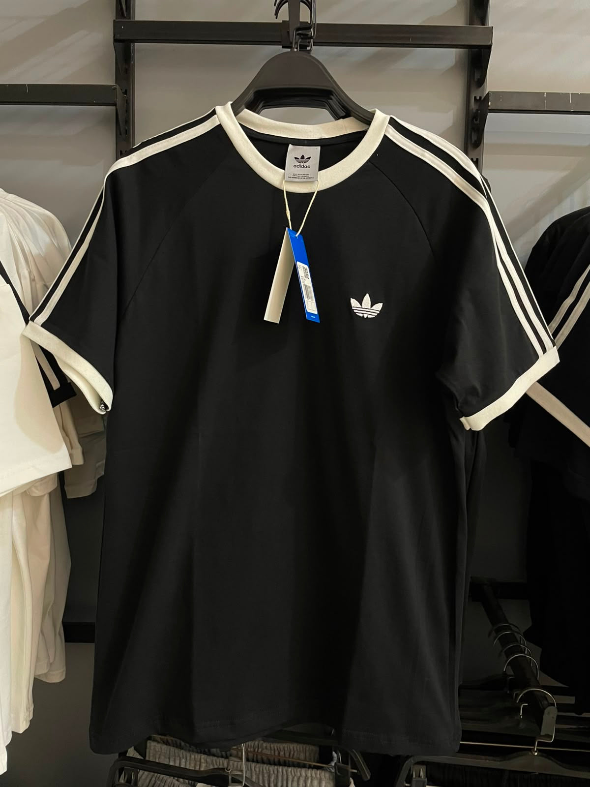 T-Shirt adidas Regular Fit – Black