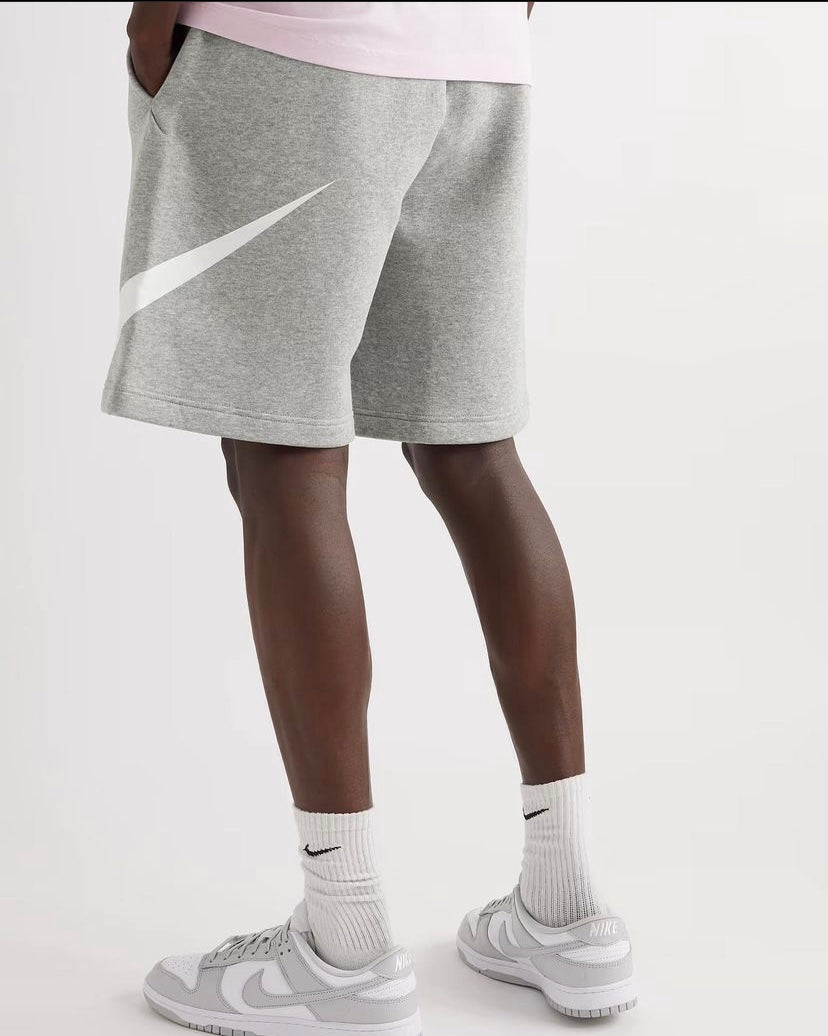 Nike Sportswear Club Fleece Men's Shorts – Regular Fit – Light Gray