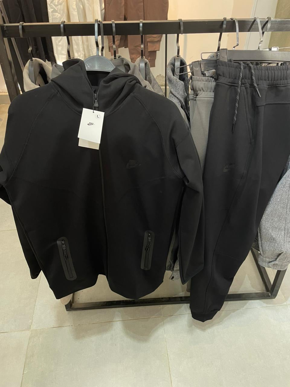 Tech Fleece Style Tracksuit – Regular Fit Unisex
