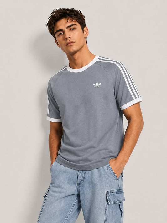 T-Shirt adidas Regular Fit – gray