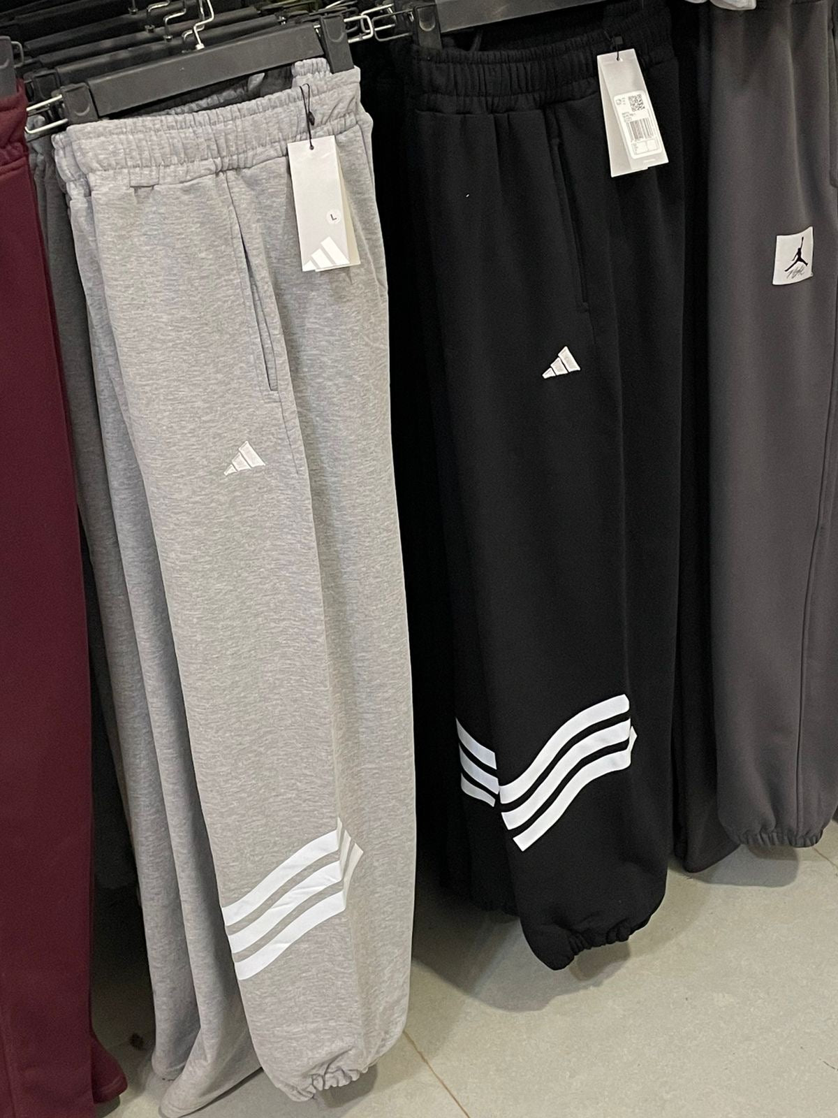 adidas Relaxed Fit Sweatpants light gray or black Unisex