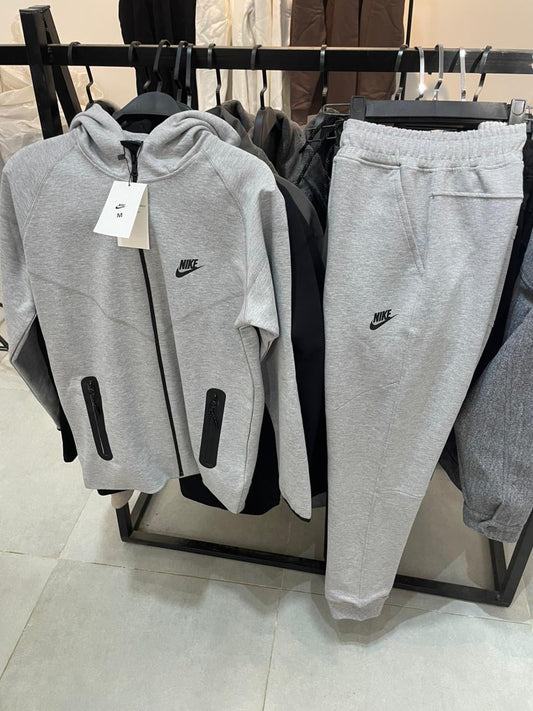 Tech Fleece Style Tracksuit – Regular Fit Unisex
