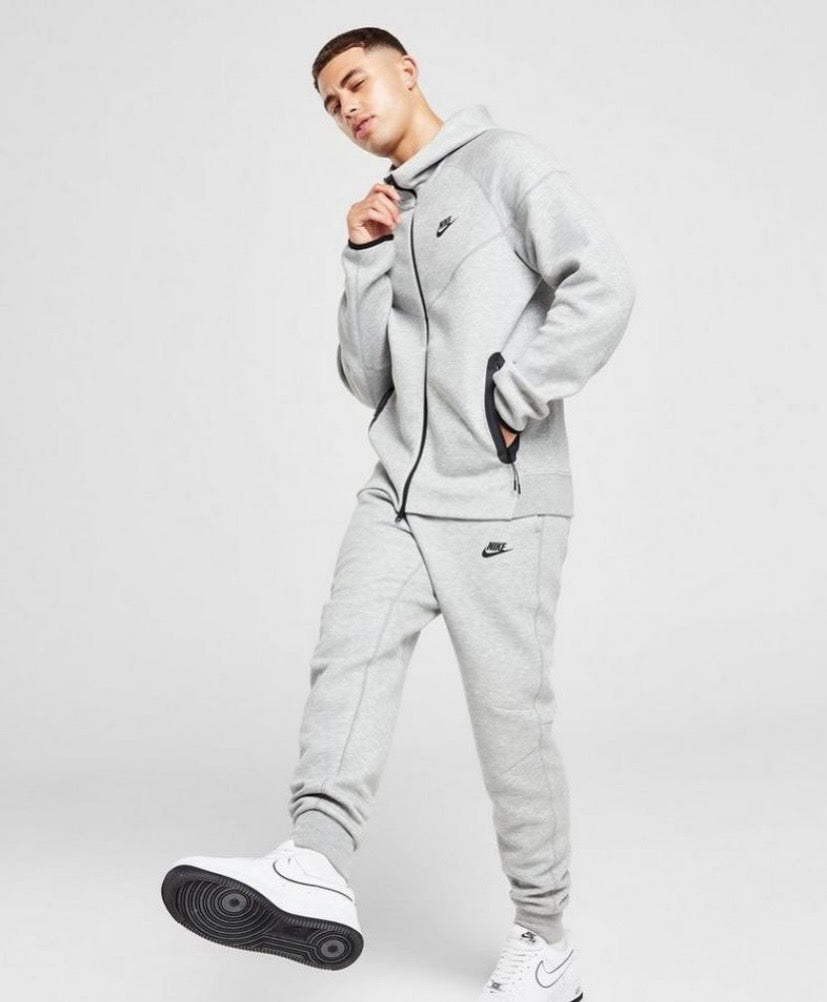 Tech Fleece Style Tracksuit – Regular Fit Unisex