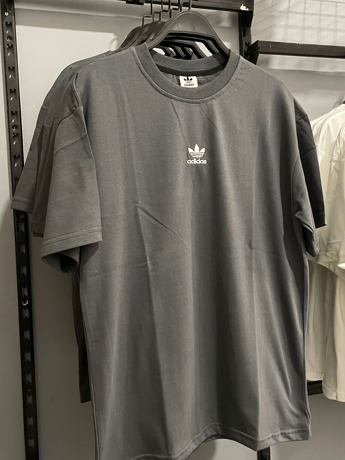 T-shirt Adidas Oversized Mirror – dark gray